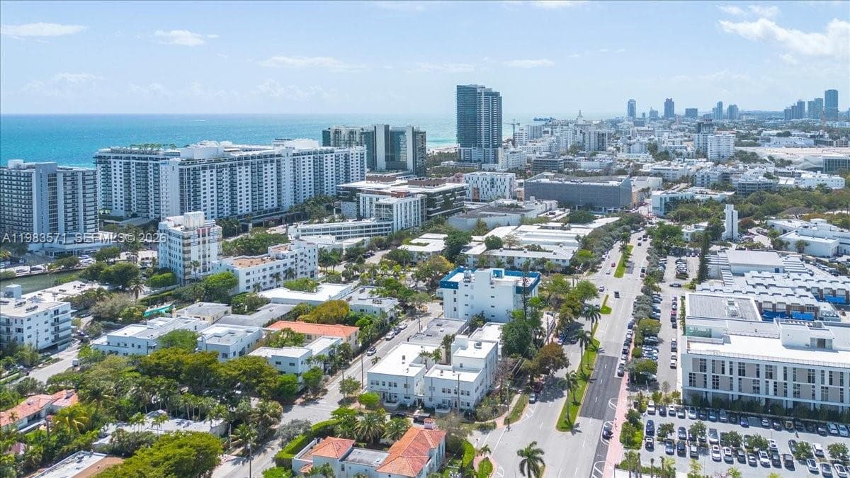 A11983571 — Miami Beach — 28