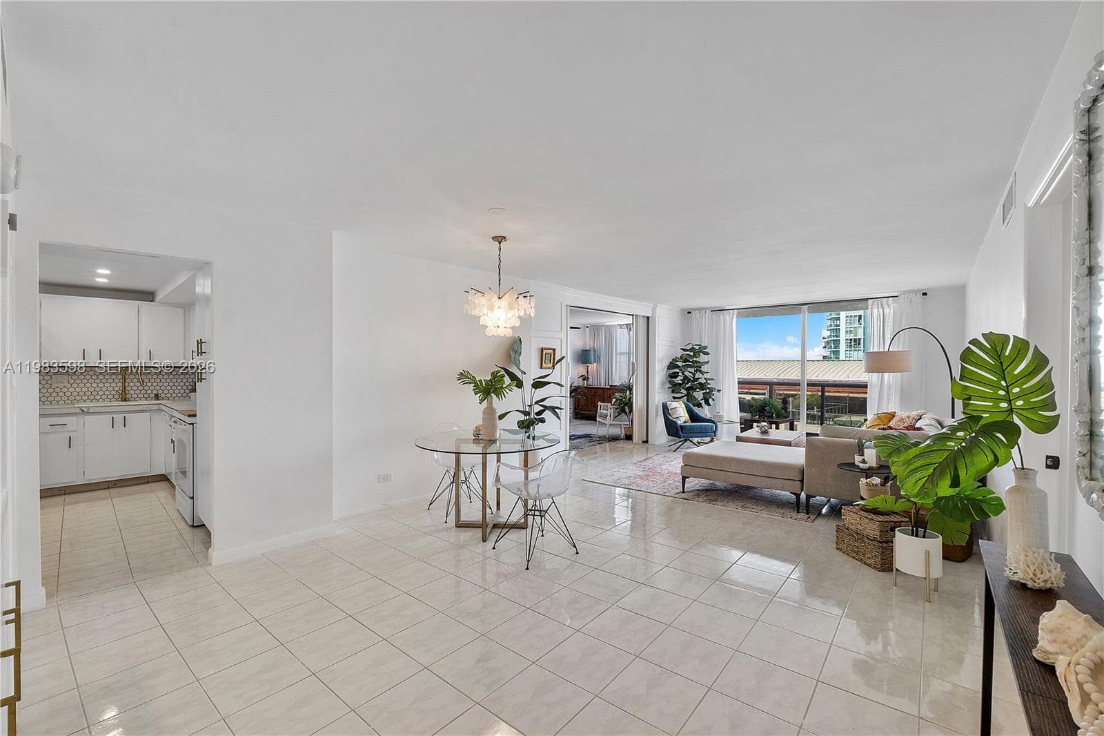 A11983598 — Miami Beach — 3