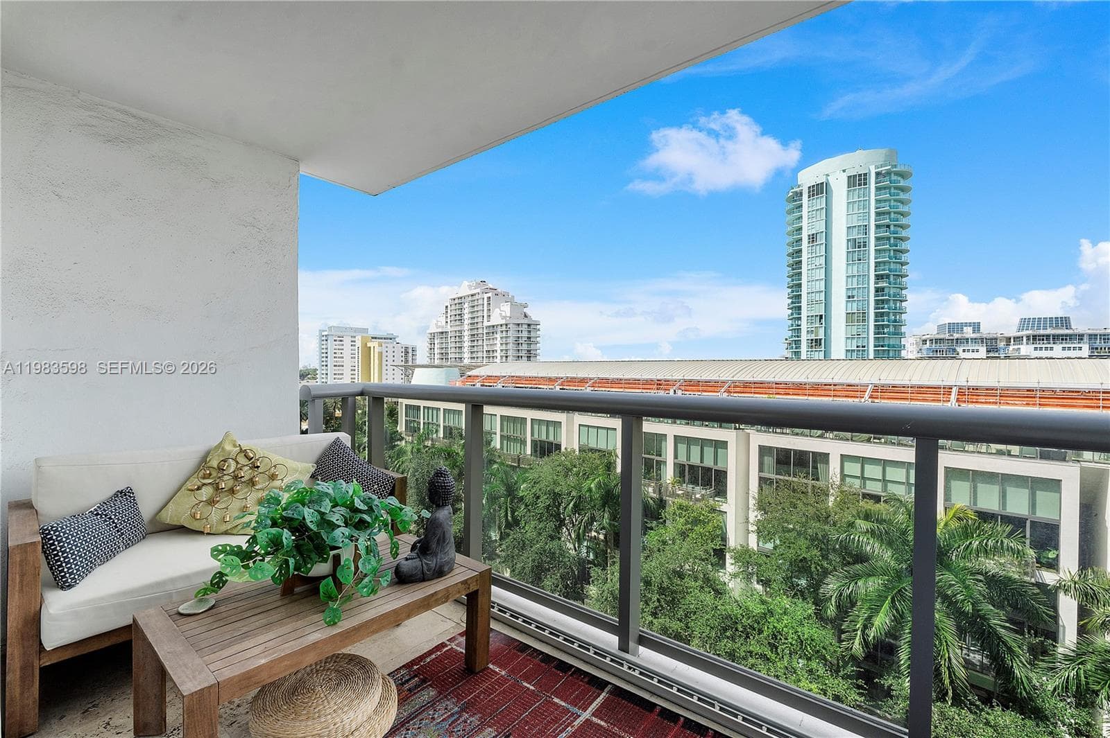 A11983598 — Miami Beach