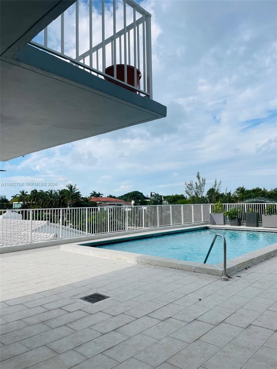A11983784 — Miami Beach — 35