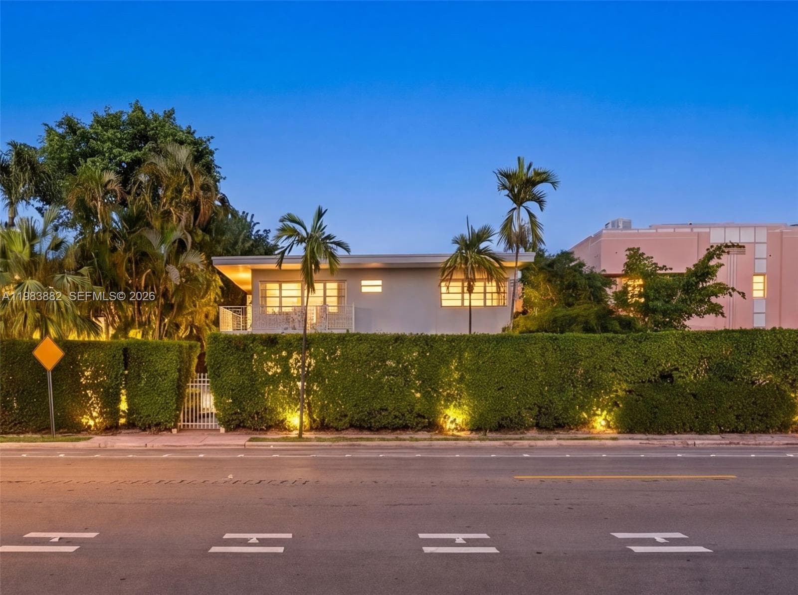 A11983882 — Miami Beach
