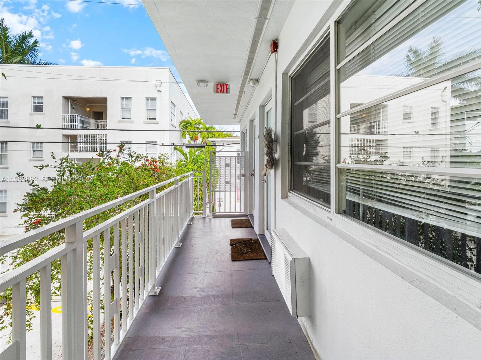 A11983882 — Miami Beach — 25