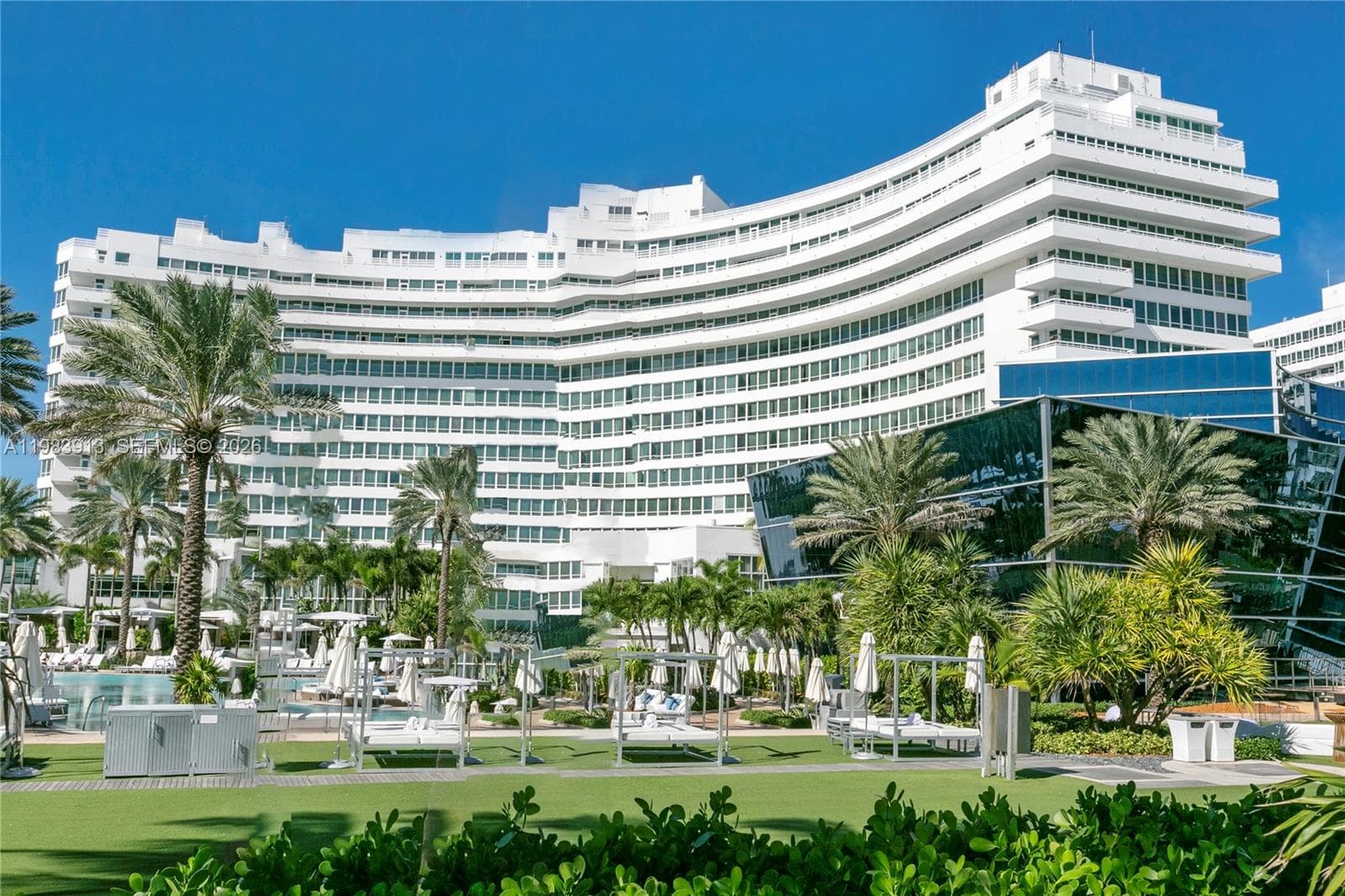 A11983913 — Miami Beach — 30