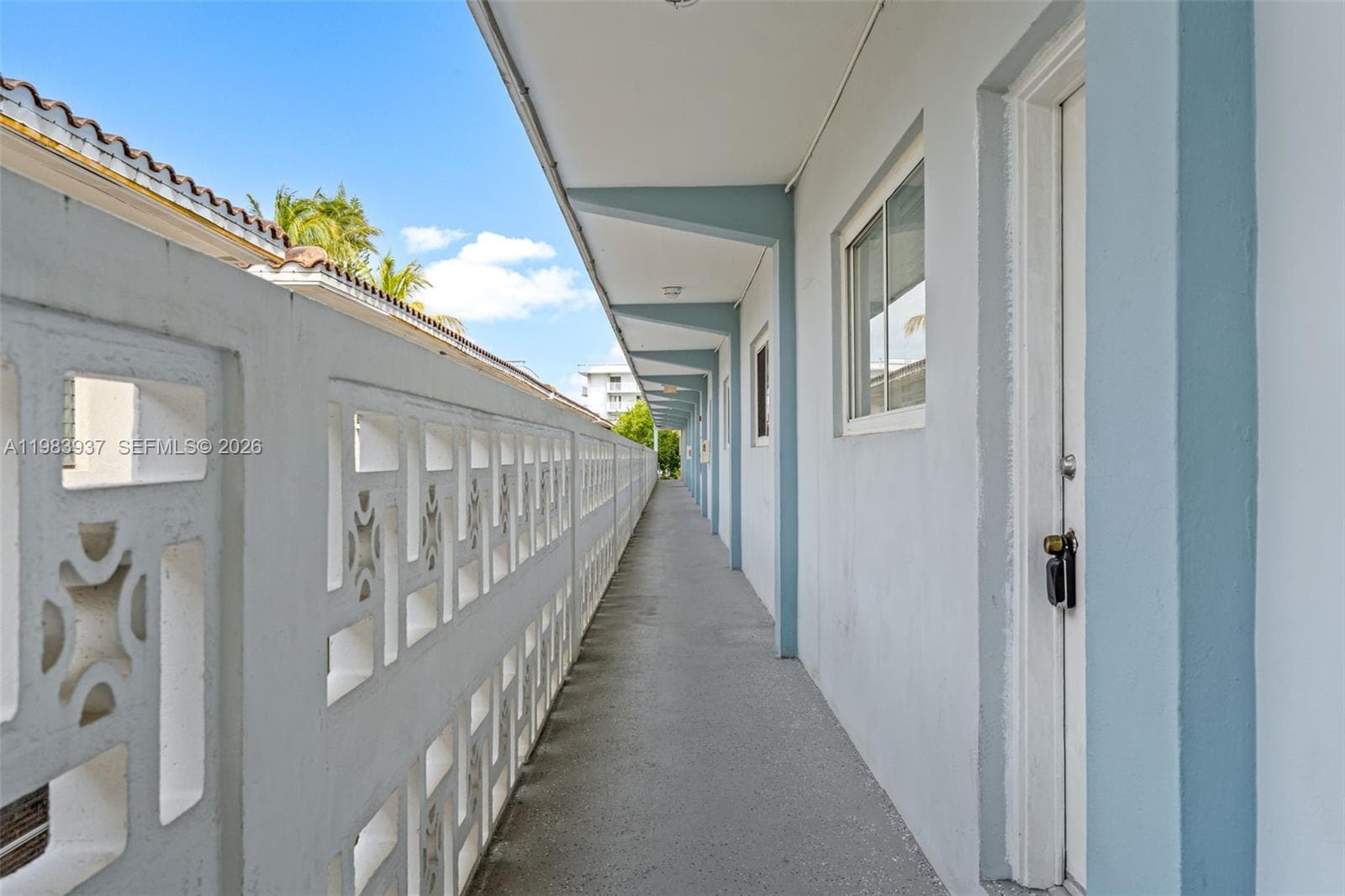 A11983937 — Miami Beach — 3