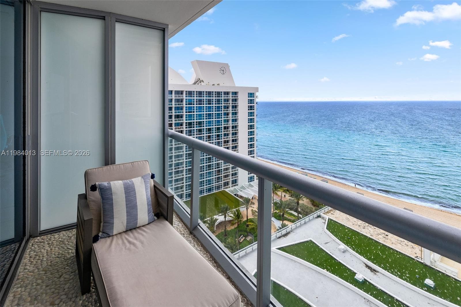 A11984013 — Miami Beach — 4
