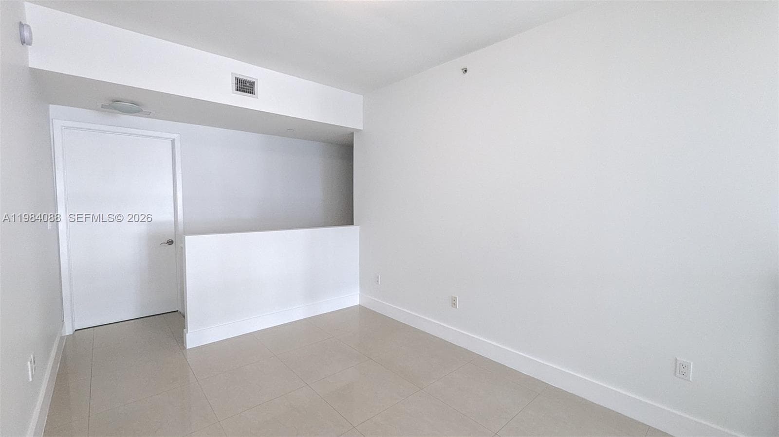 A11984088 — Miami Beach — 17