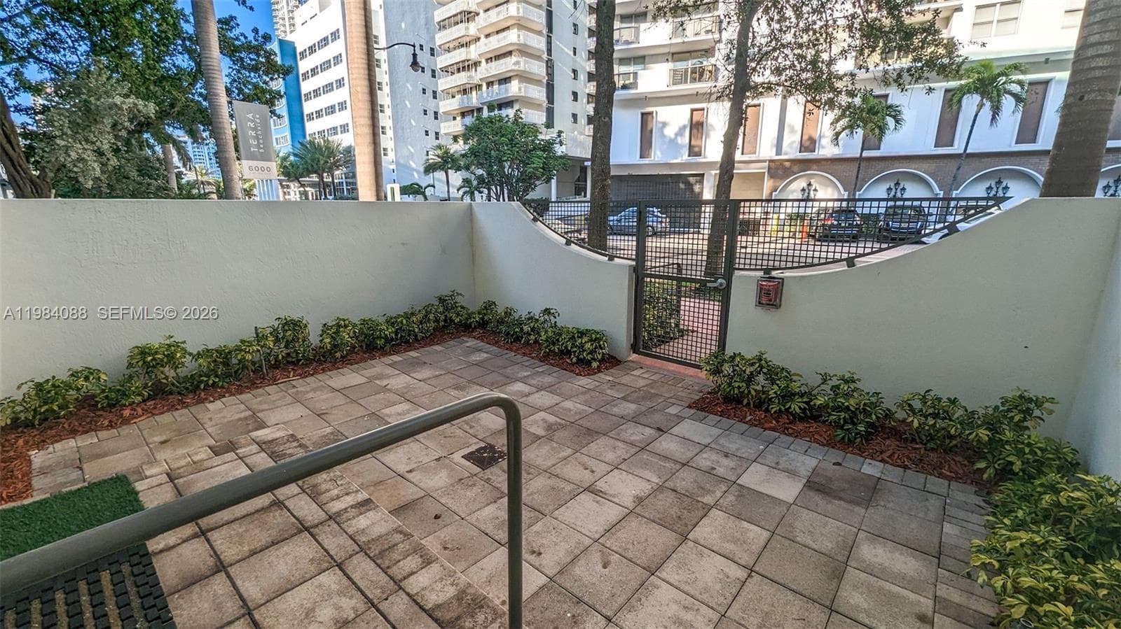 A11984088 — Miami Beach — 7