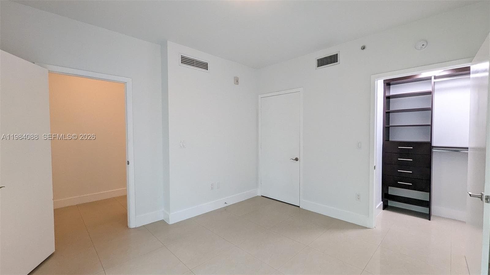 A11984088 — Miami Beach — 11
