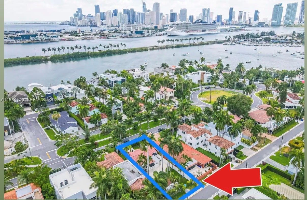 A11984149 — Miami Beach