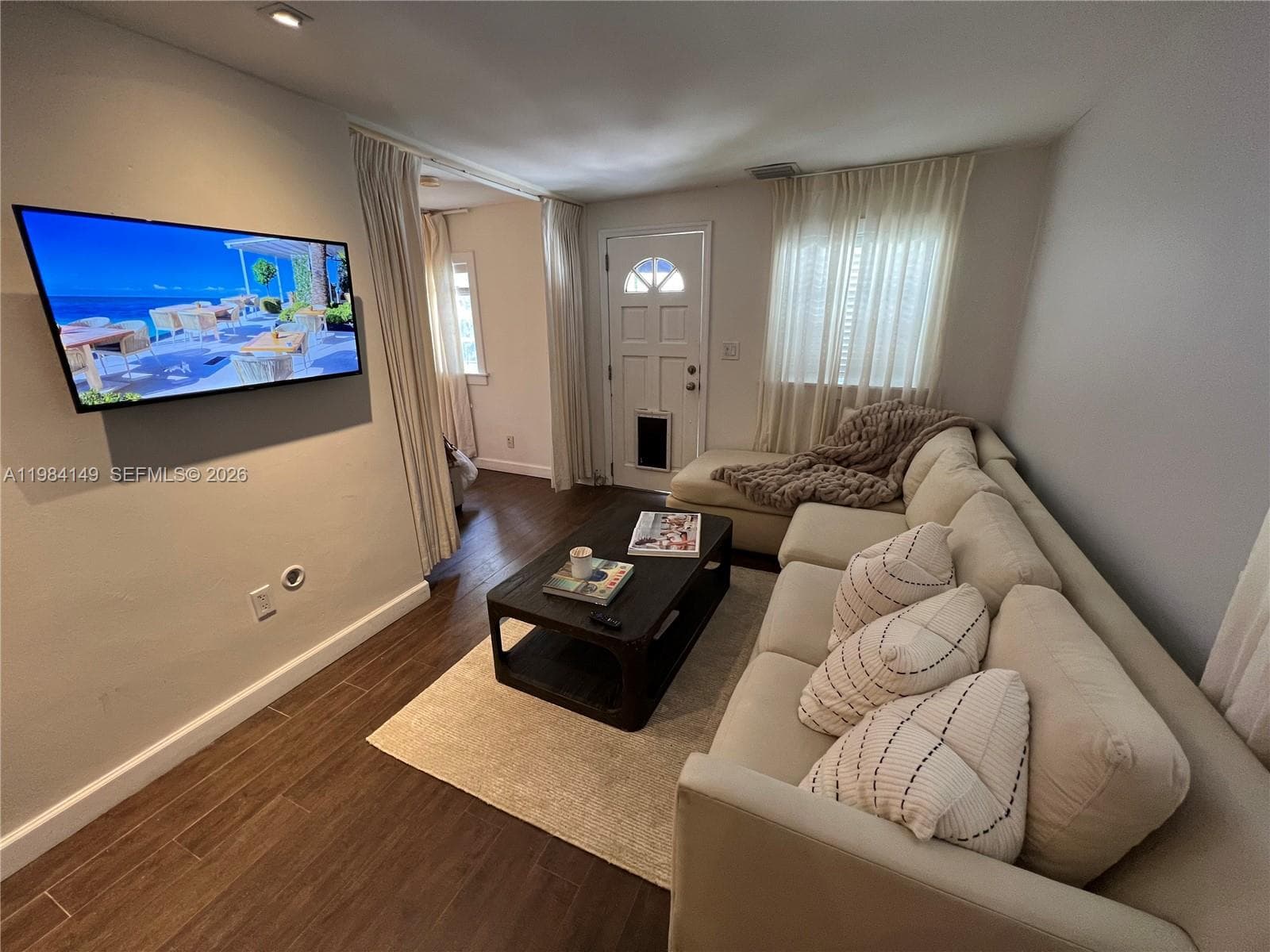 A11984149 — Miami Beach — 9