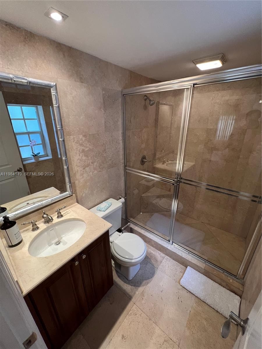 A11984149 — Miami Beach — 15