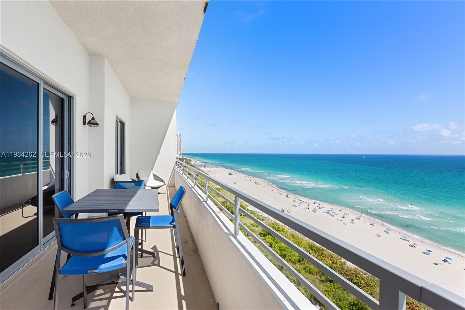 A11984262 — Miami Beach