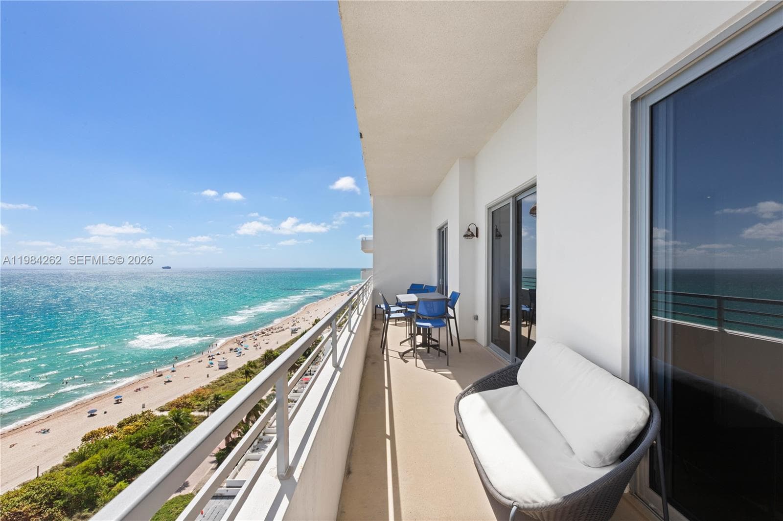 A11984262 — Miami Beach — 24