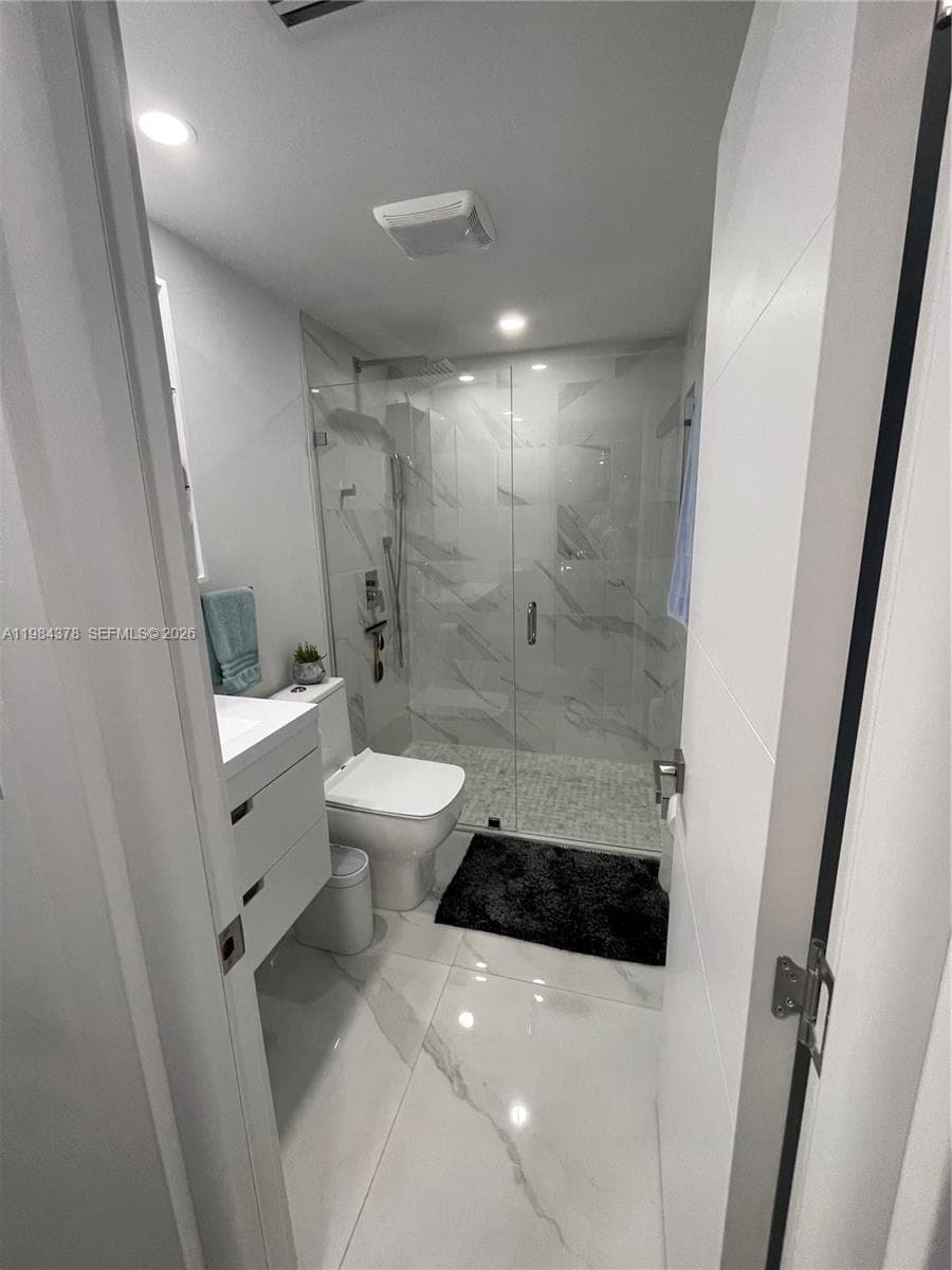 A11984378 — Miami Beach — 14