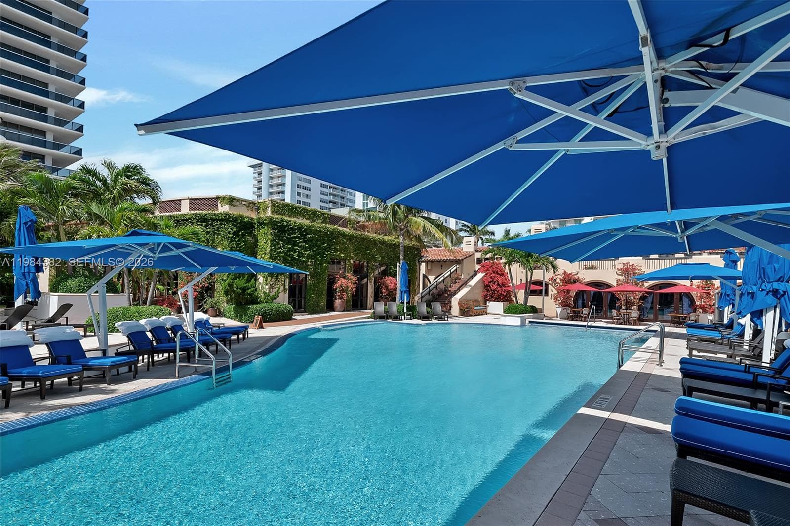 A11984382 — Miami Beach — 43