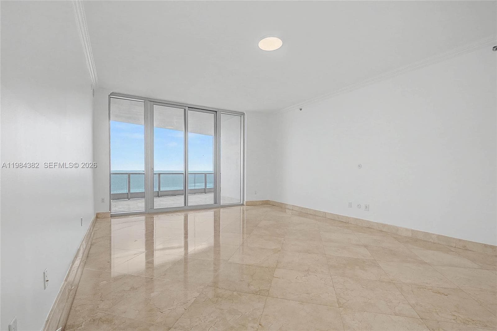A11984382 — Miami Beach — 24