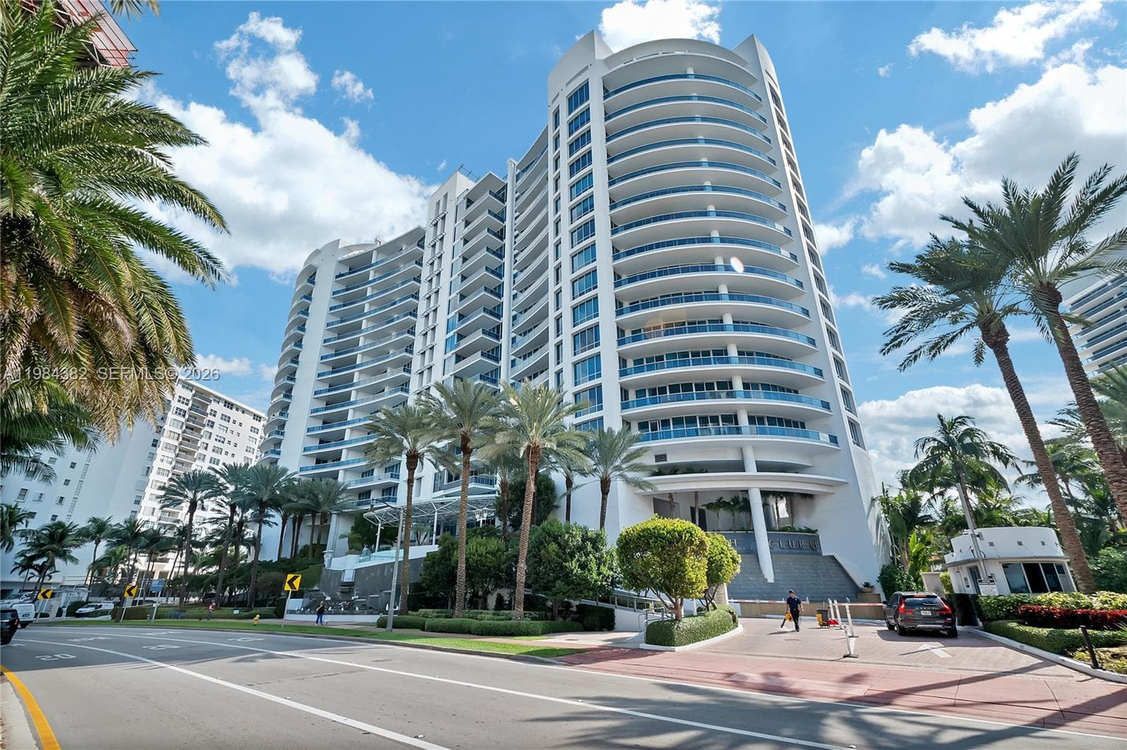 A11984382 — Miami Beach — 41