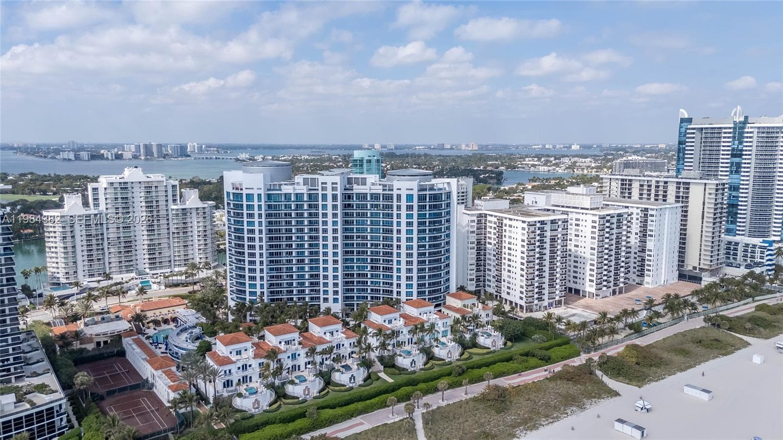 A11984382 — Miami Beach — 48