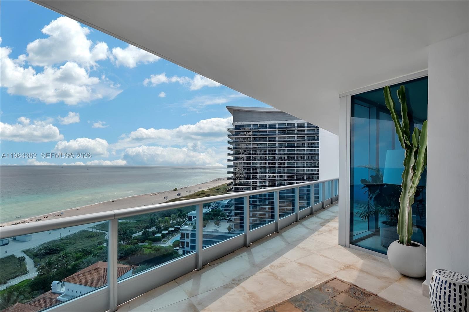 A11984382 — Miami Beach — 8