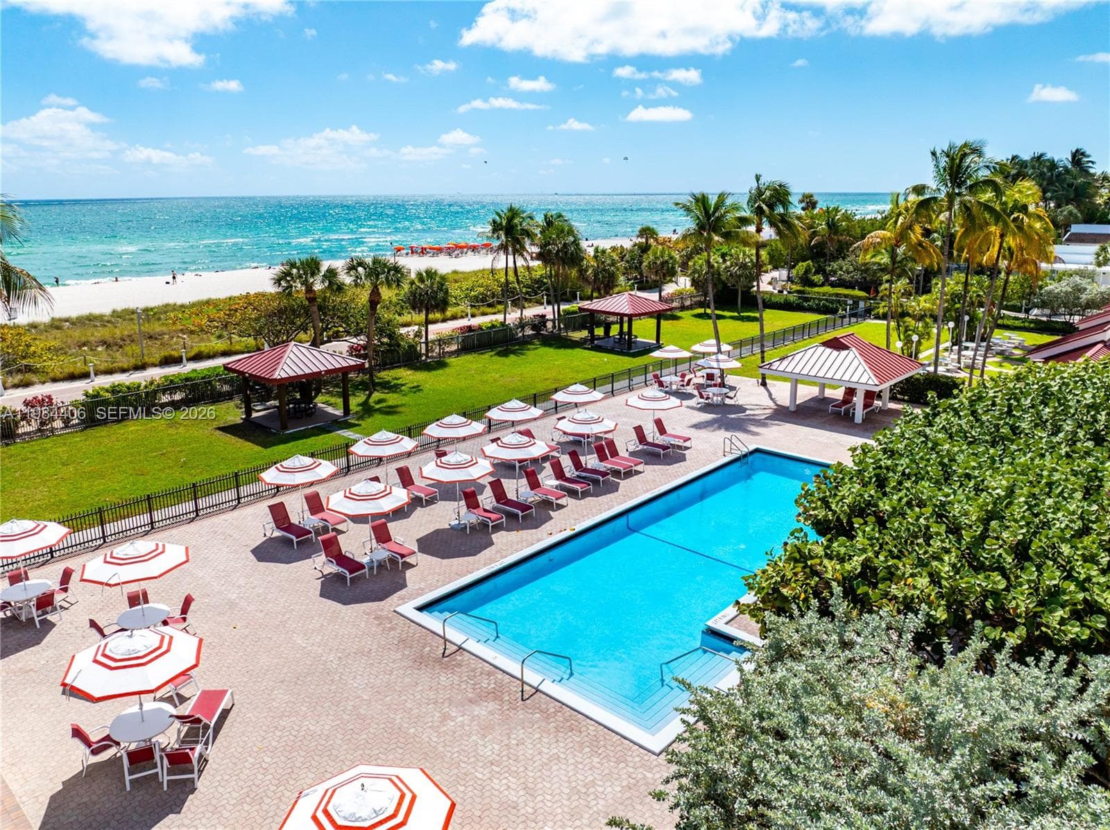 A11984406 — Miami Beach — 53