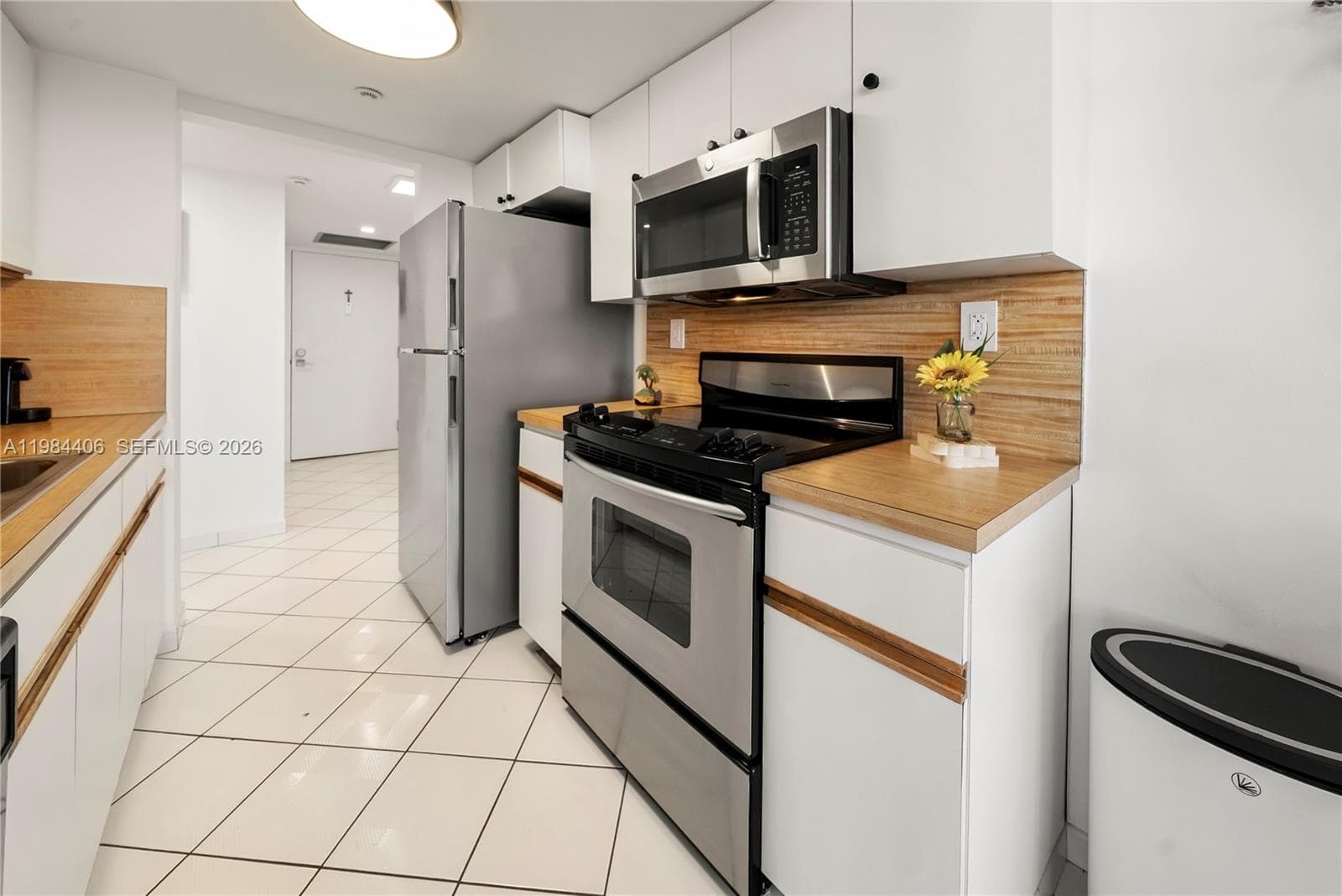 A11984406 — Miami Beach — 14