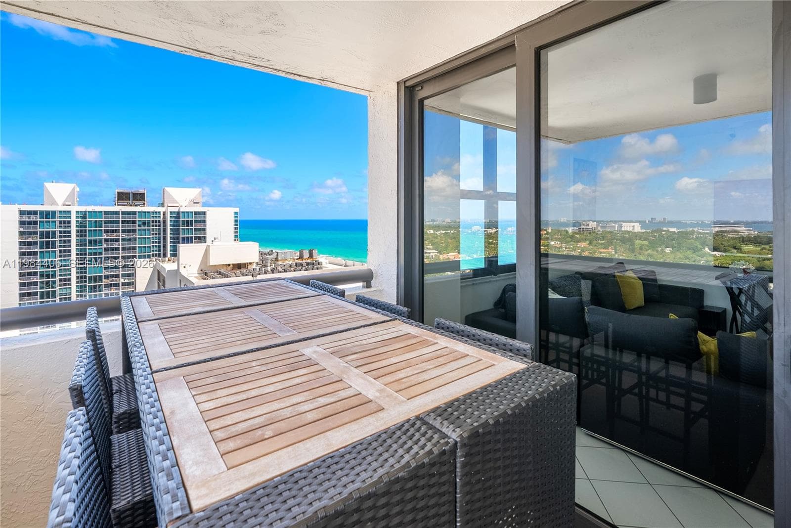 A11984406 — Miami Beach — 37