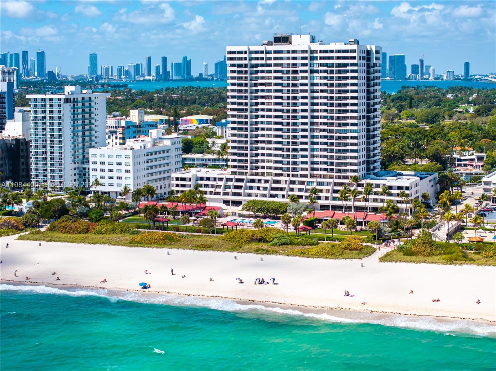 A11984406 — Miami Beach — 48