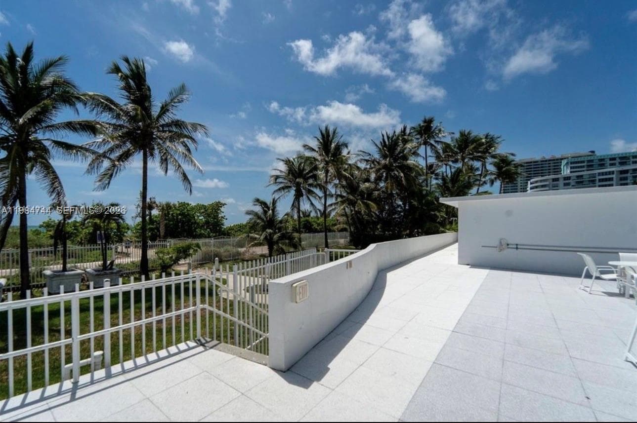 A11984744 — Miami Beach — 32