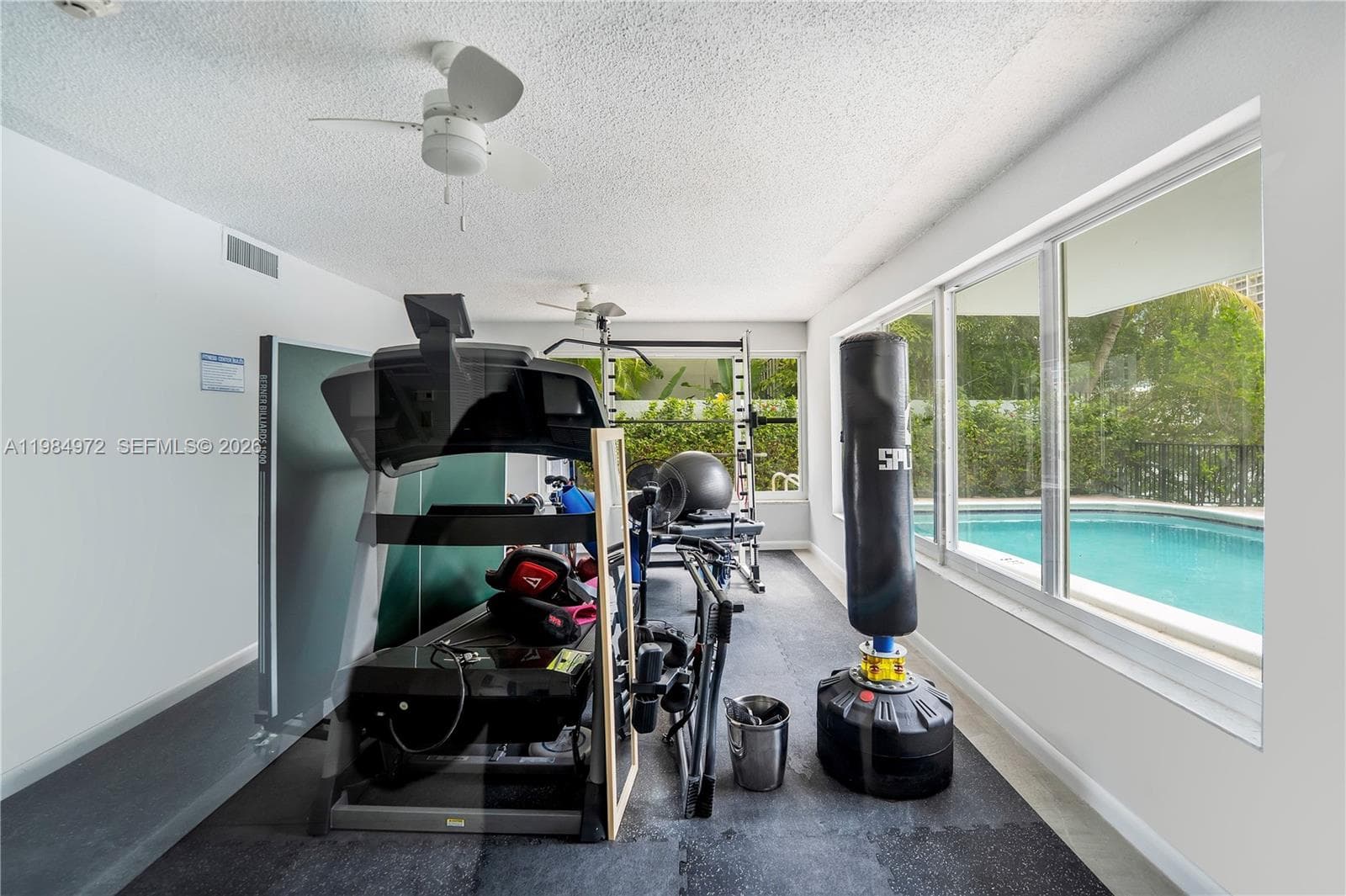 A11984972 — Miami Beach — 27