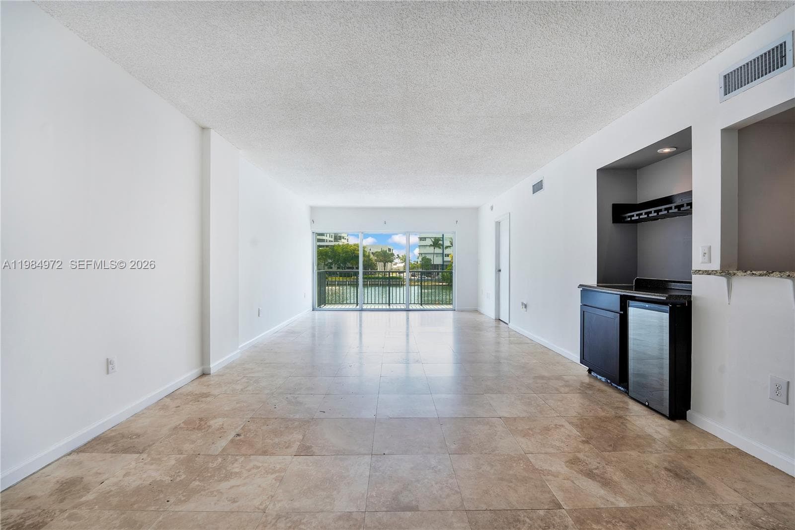 A11984972 — Miami Beach — 3