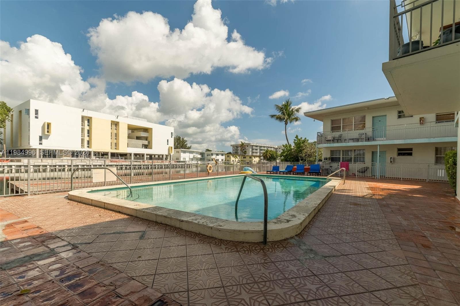 A11984996 — Miami Beach — 15