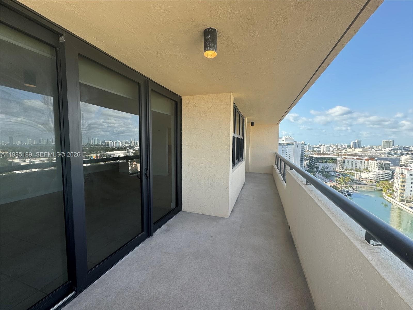 A11985189 — Miami Beach — 12