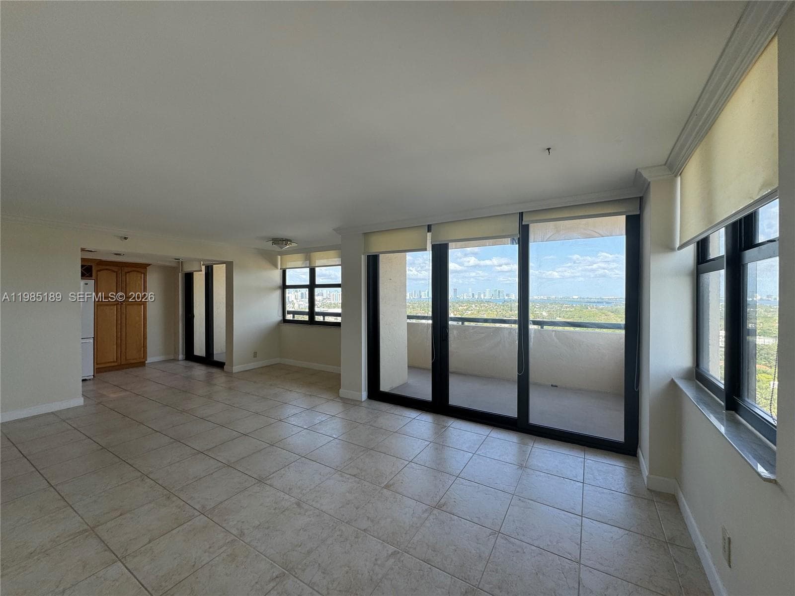 A11985189 — Miami Beach — 5