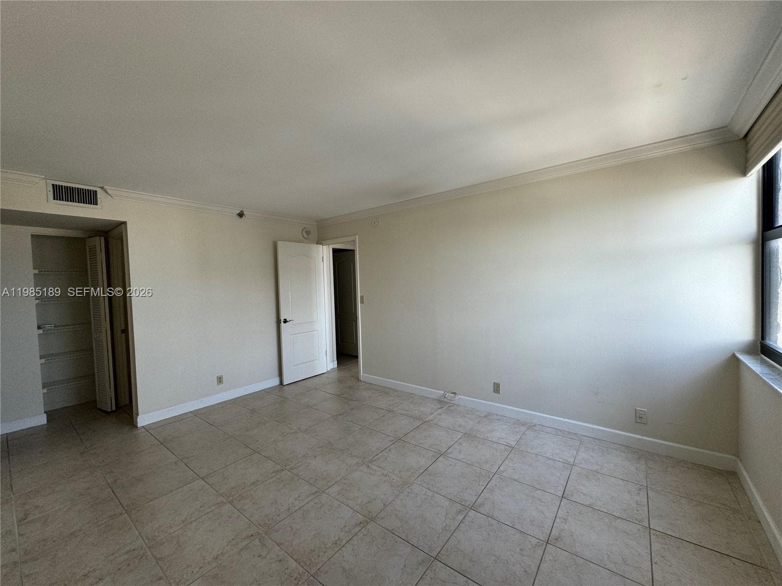 A11985189 — Miami Beach — 33