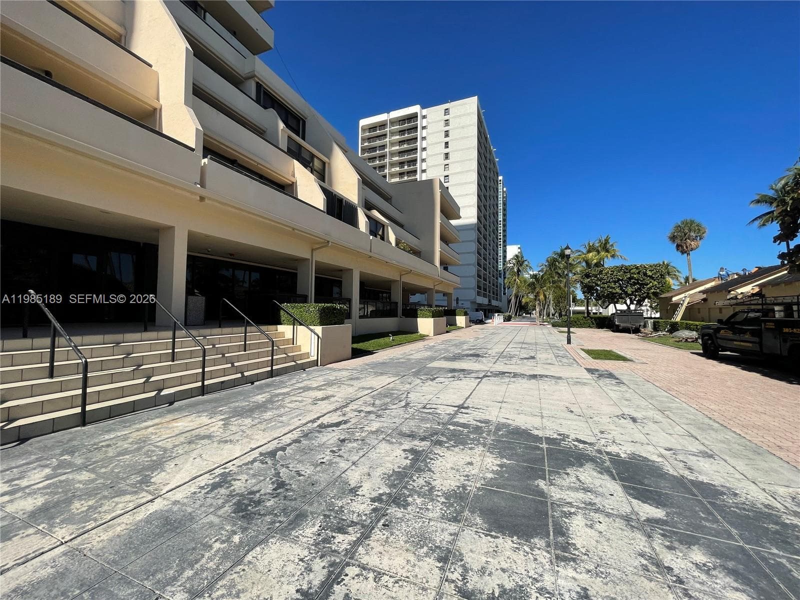 A11985189 — Miami Beach — 51