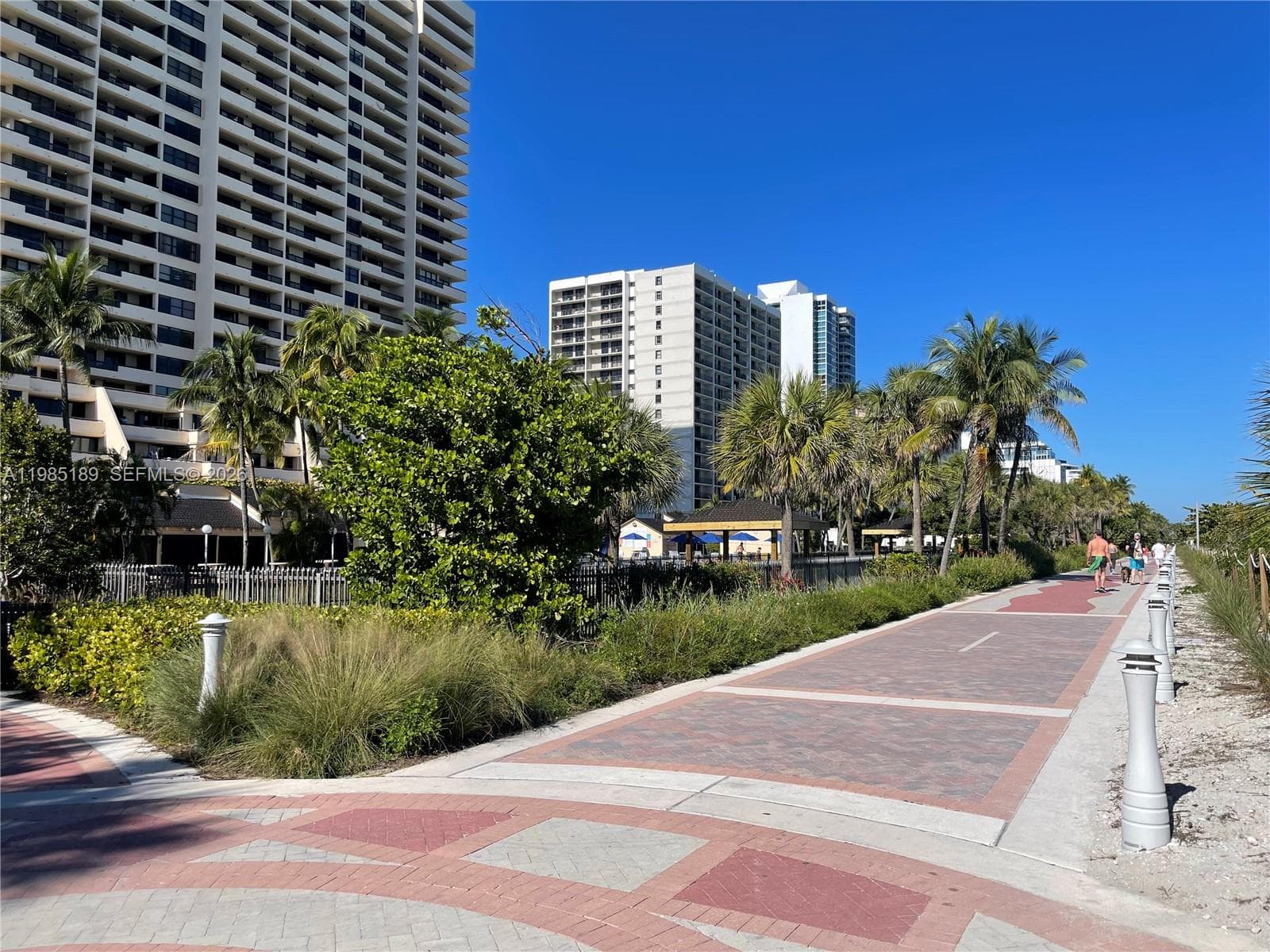 A11985189 — Miami Beach — 55