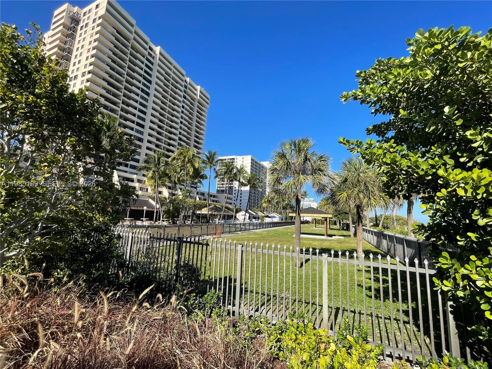 A11985189 — Miami Beach — 59