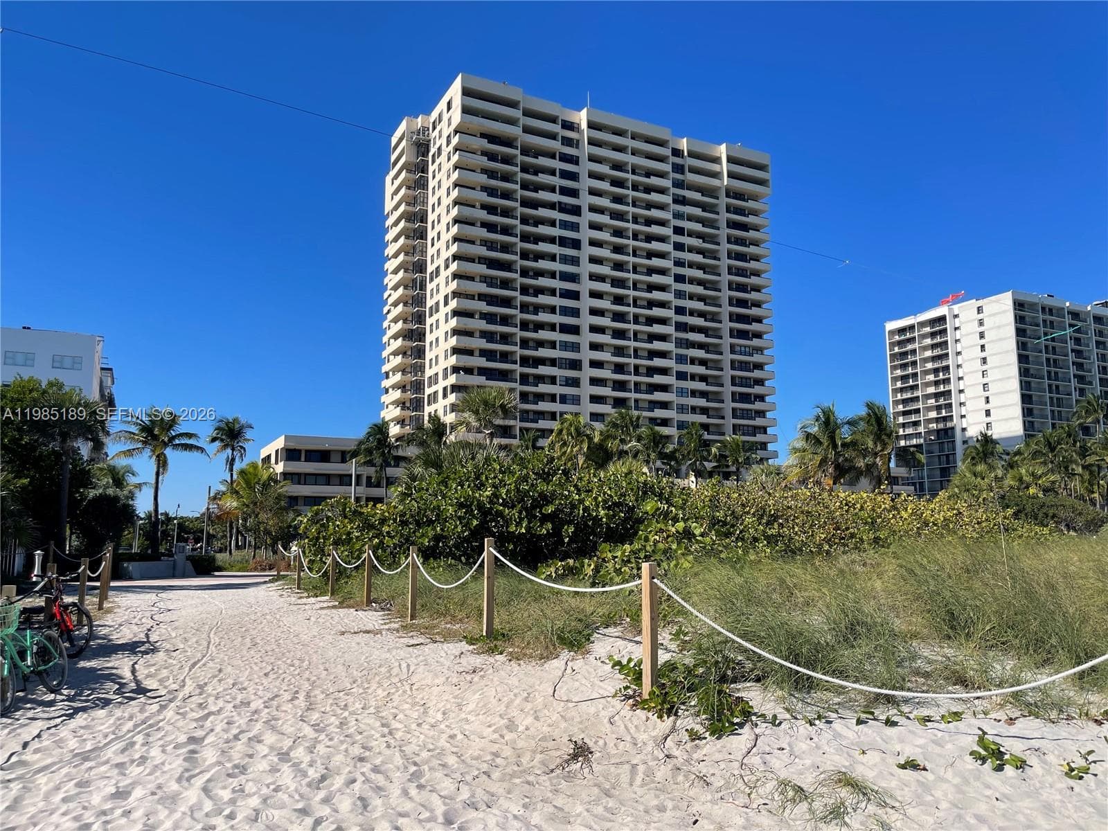 A11985189 — Miami Beach — 58