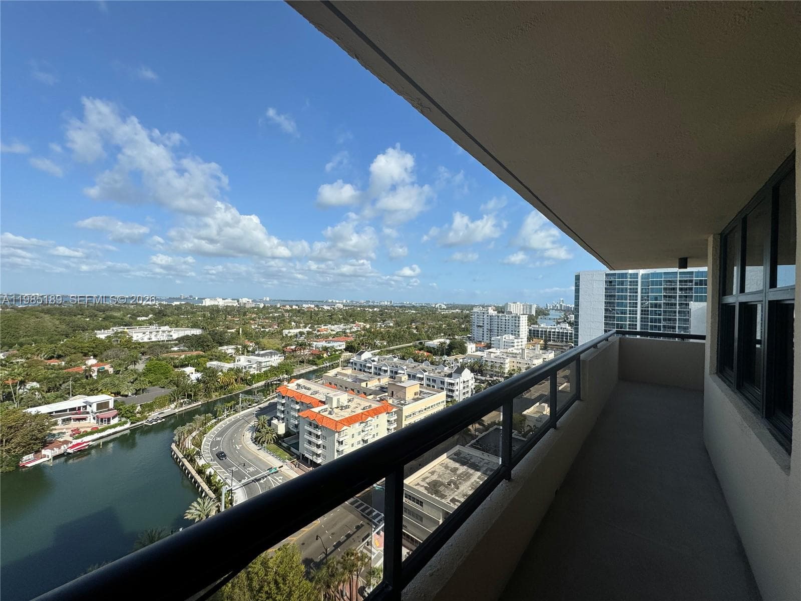 A11985189 — Miami Beach — 11