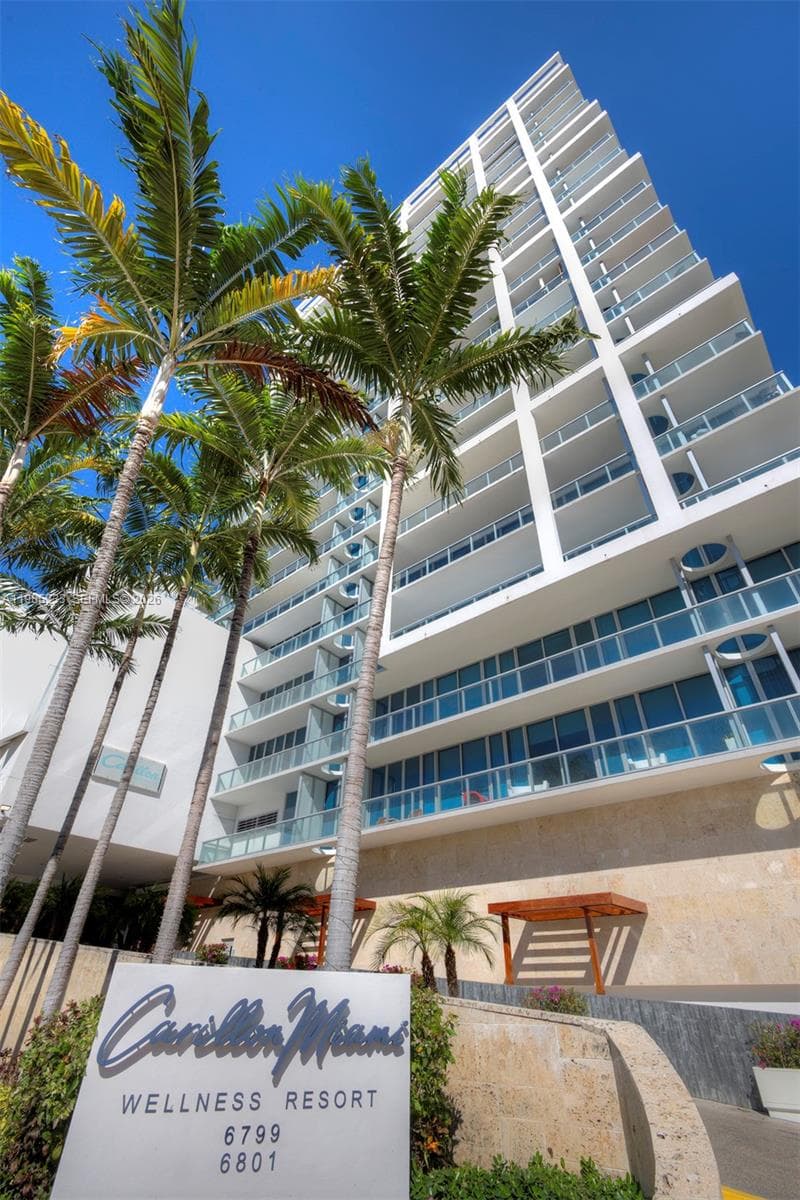 A11985233 — Miami Beach — 23