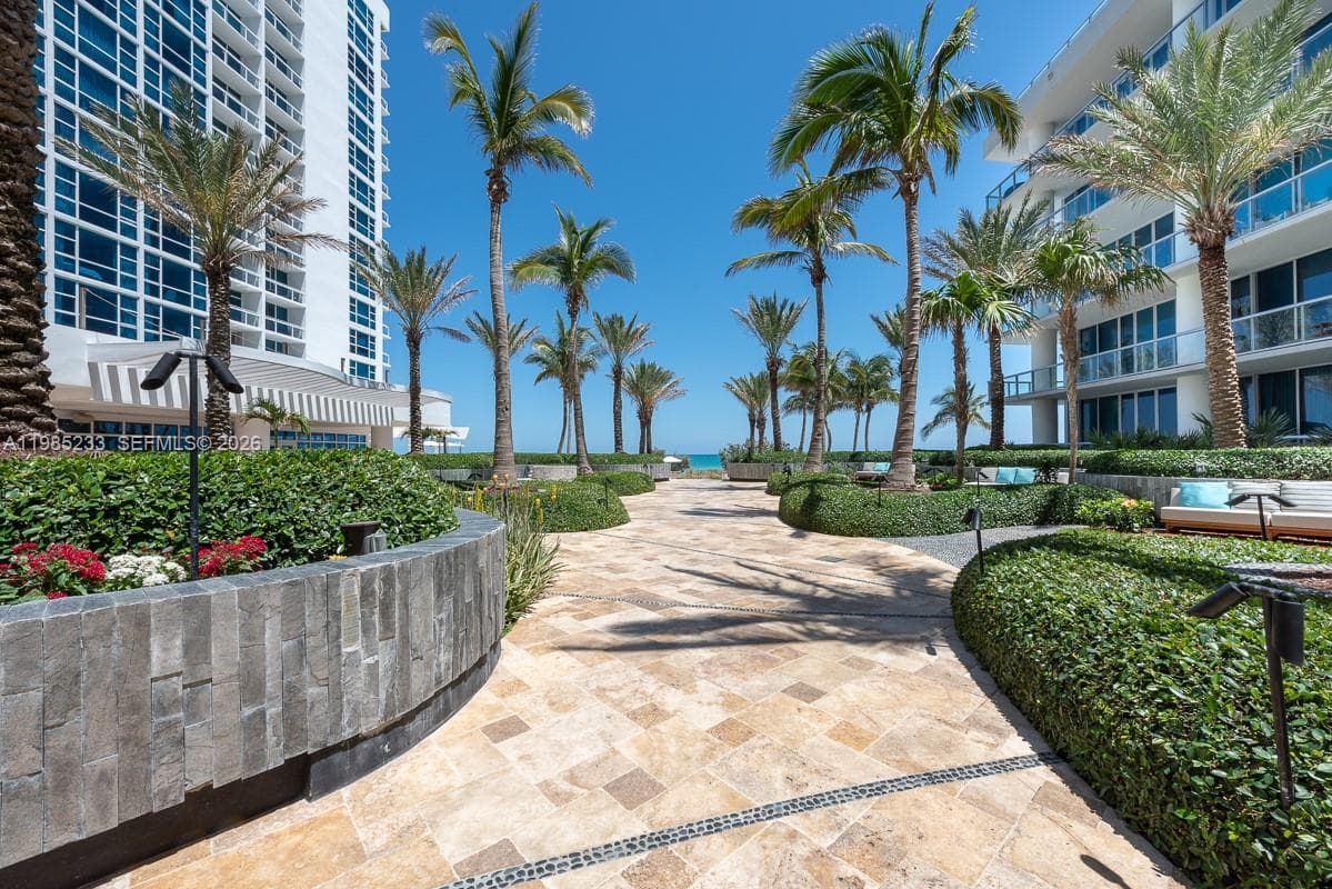 A11985233 — Miami Beach — 29