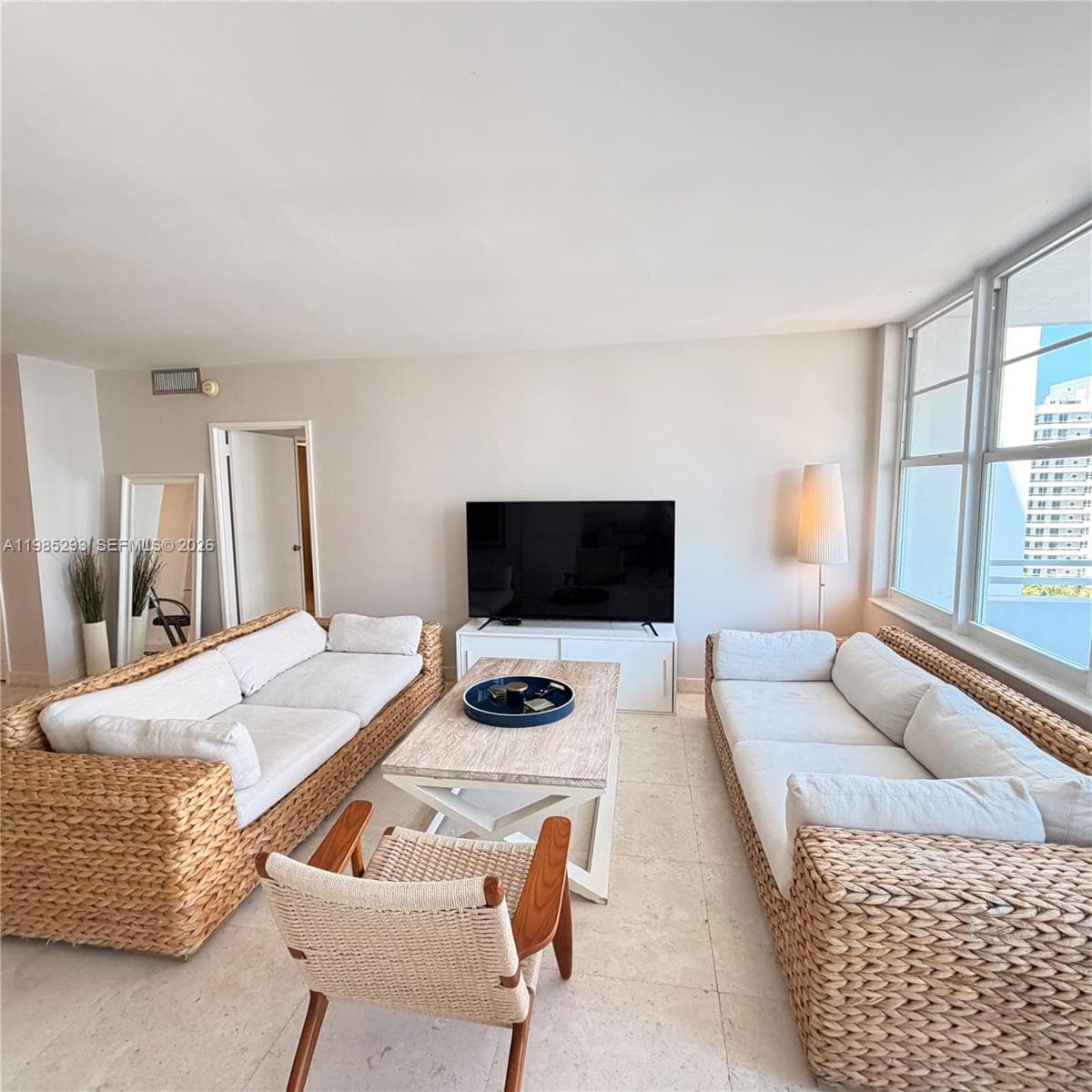 A11985293 — Miami Beach — 4