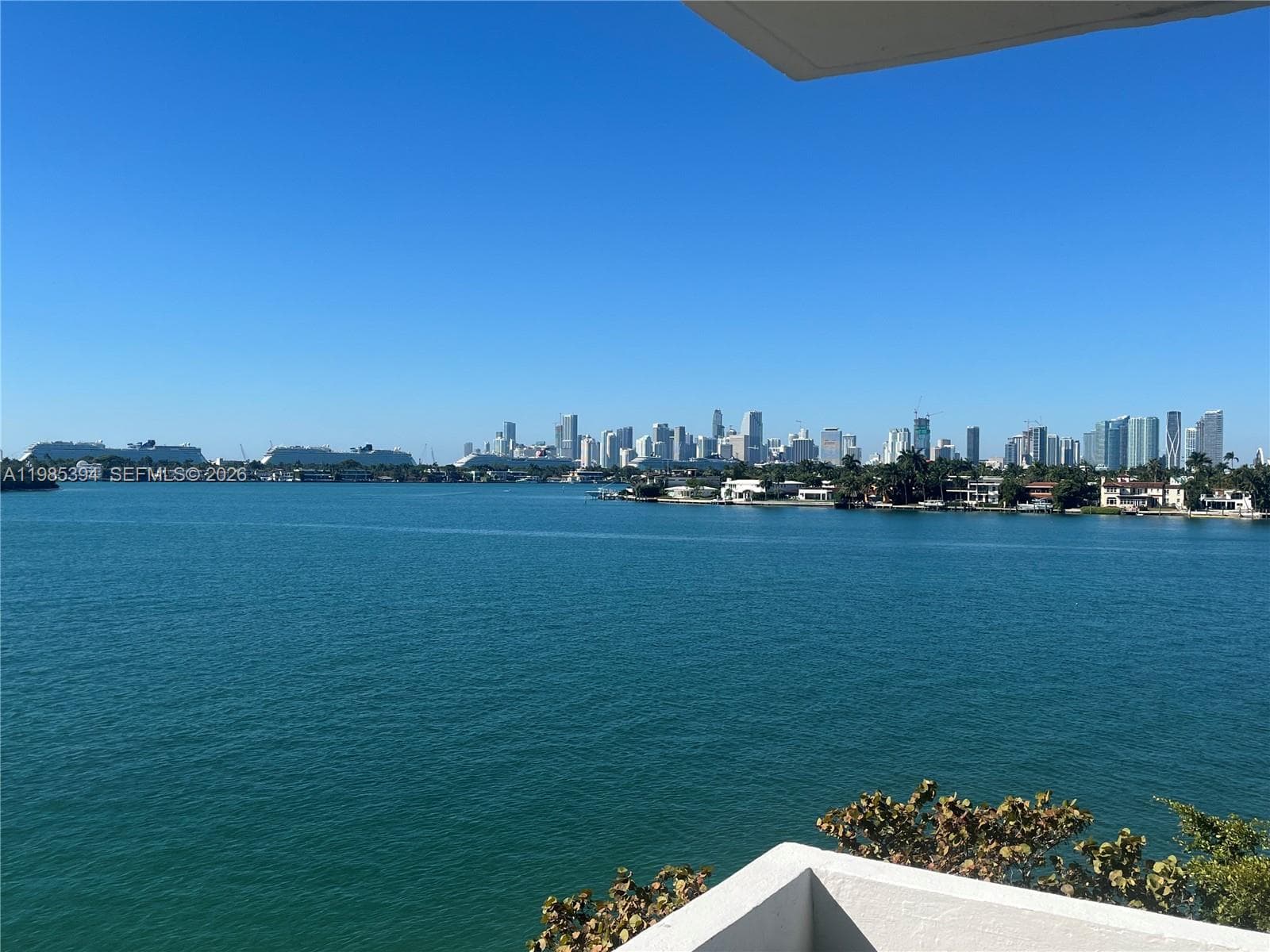 A11985394 — Miami Beach