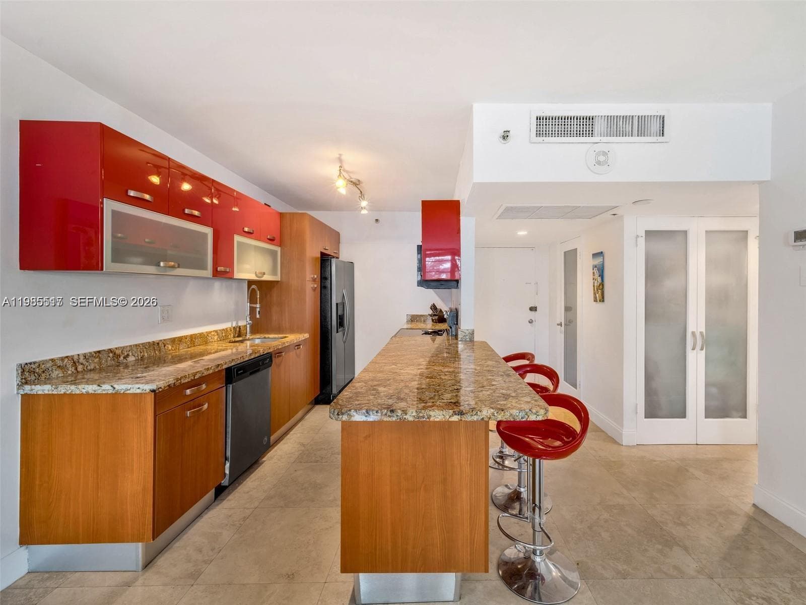 A11985517 — Miami Beach — 6