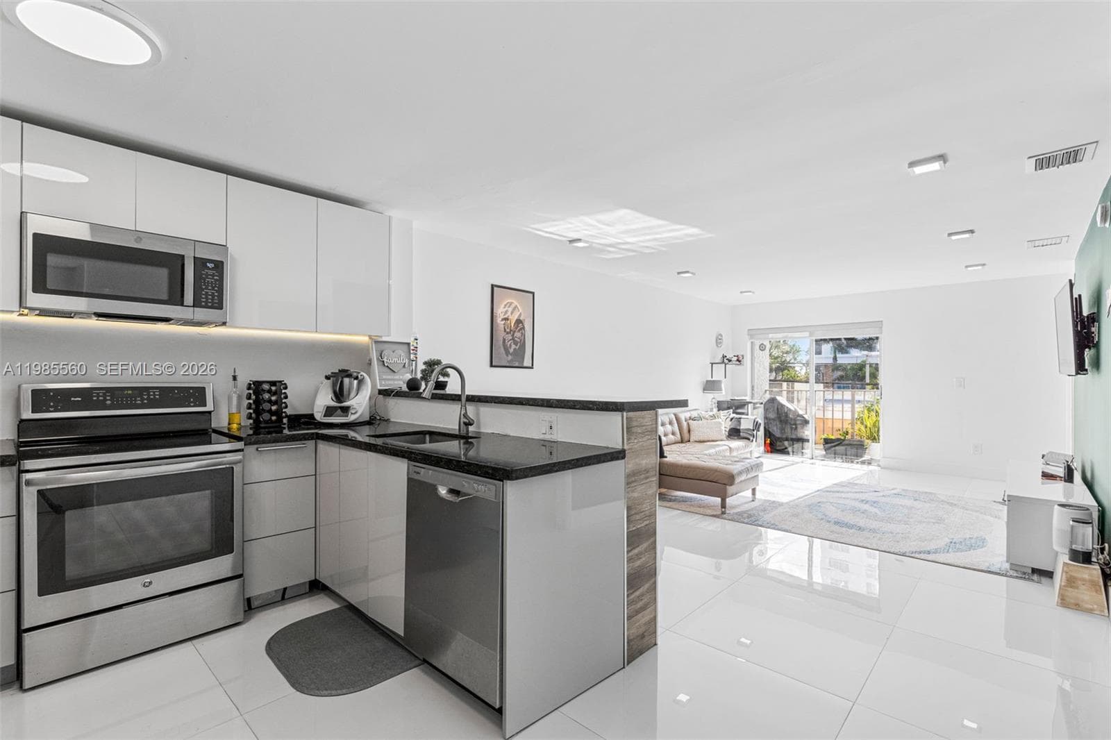 A11985560 — Miami Beach — 2
