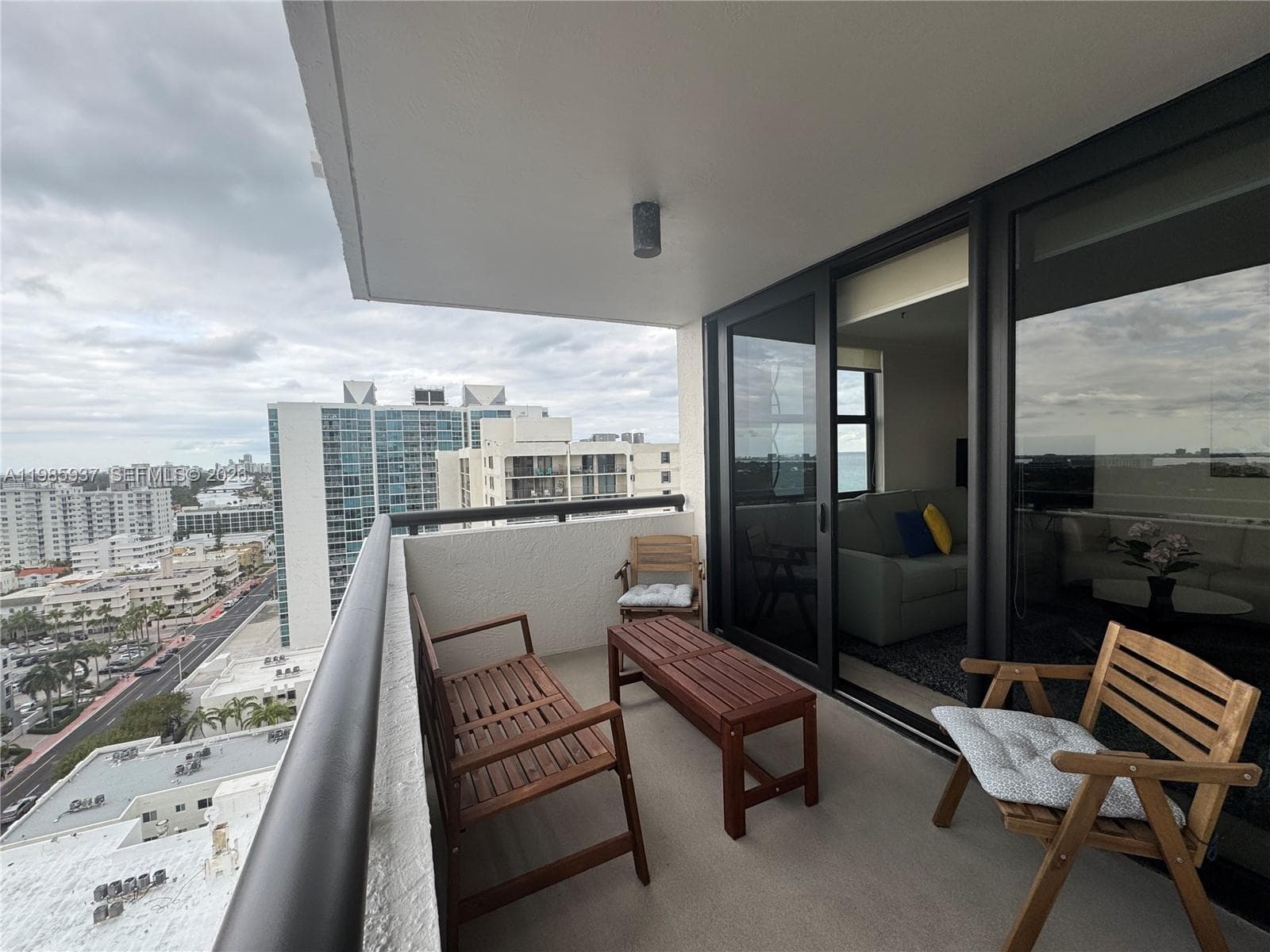 A11985937 — Miami Beach — 73