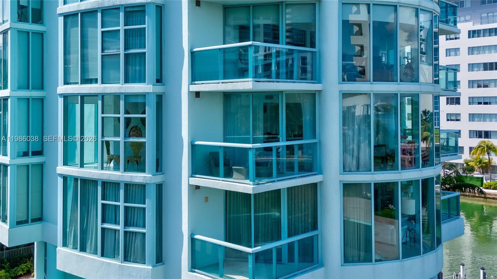 A11986038 — Miami Beach — 17