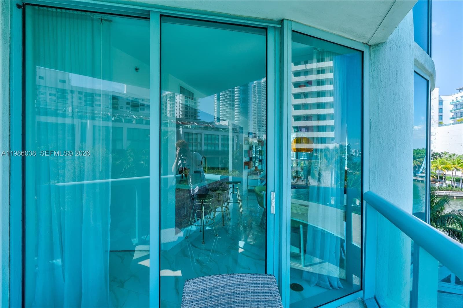 A11986038 — Miami Beach — 16
