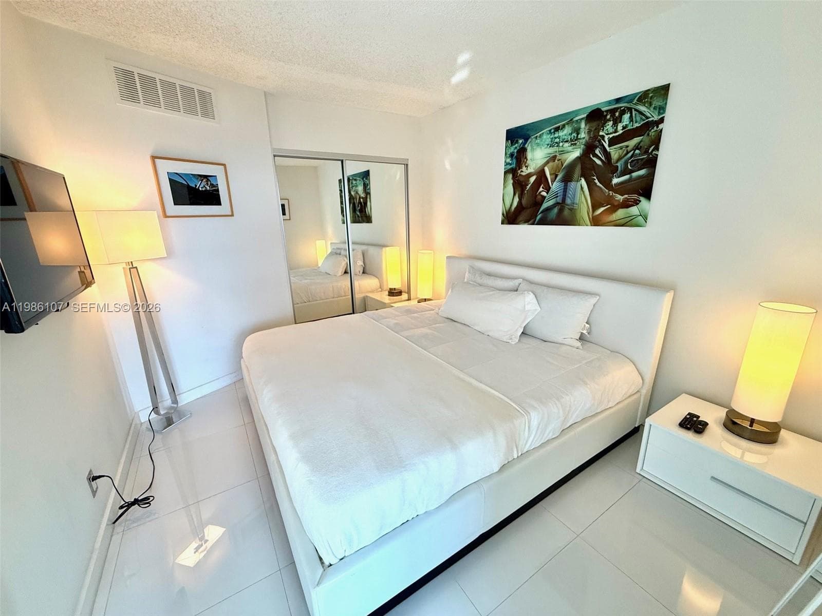 A11986107 — Miami Beach — 6