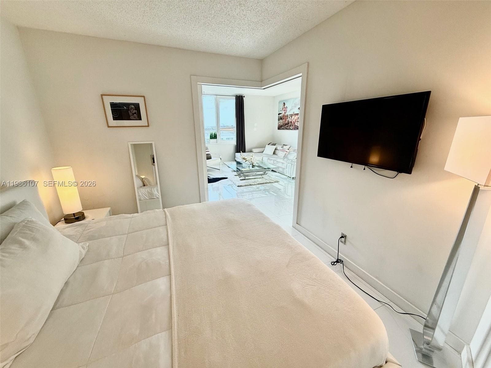 A11986107 — Miami Beach — 7